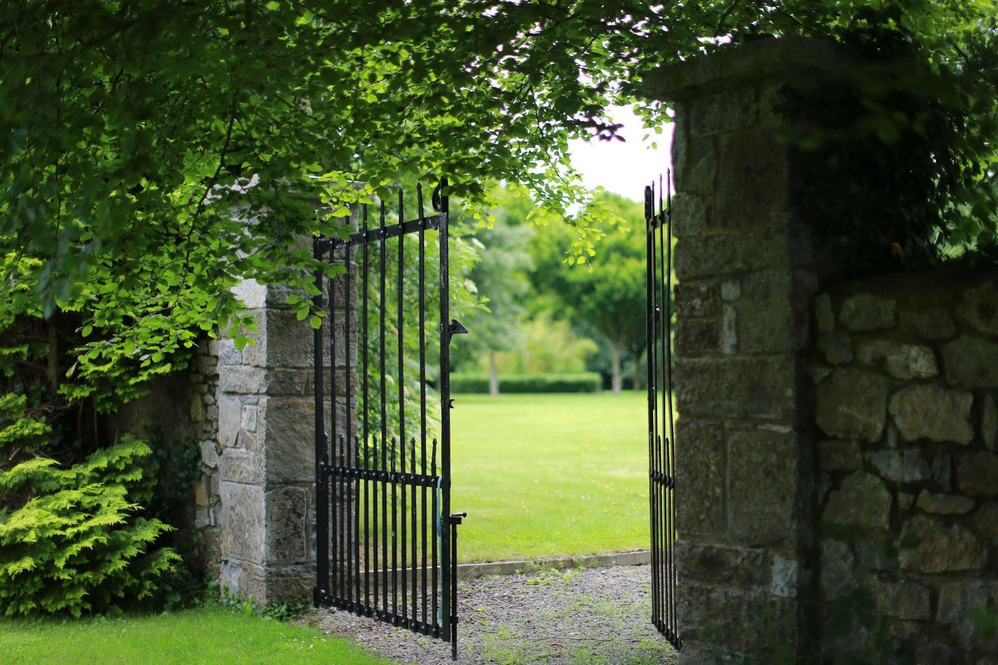 Barberstown Castle Hotell Straffan Eksteriør bilde